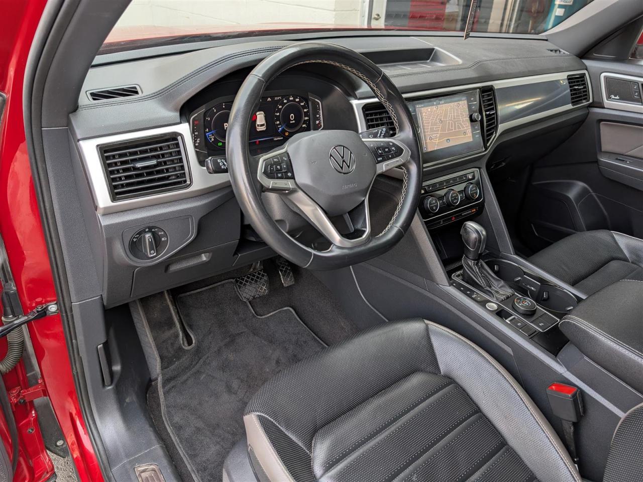 2022 Volkswagen Atlas Cross Sport HIGHLINE AWD - NAVI - PANO ROOF - TECH FEATS