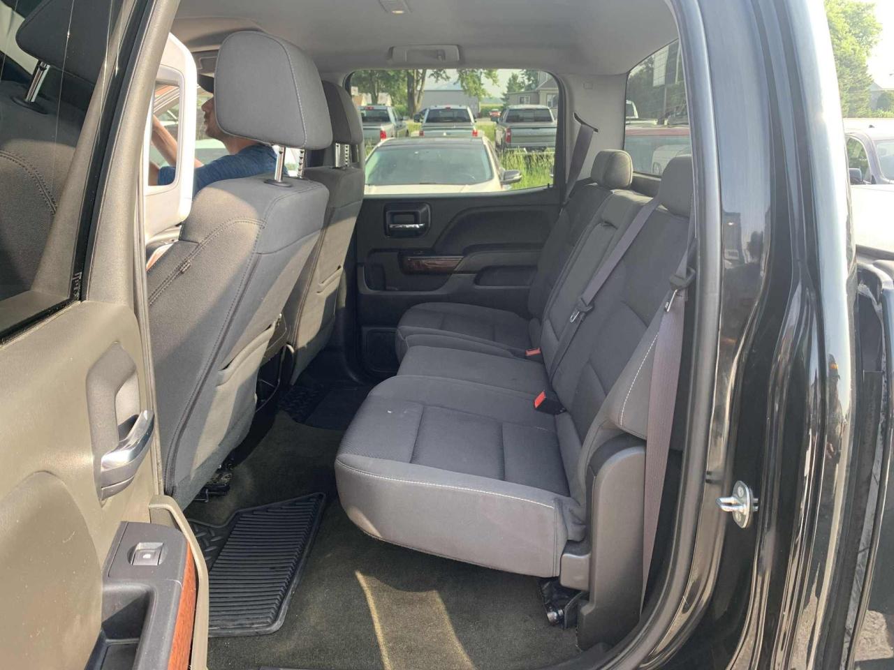 2017 GMC Sierra 1500 SLE - Photo #12