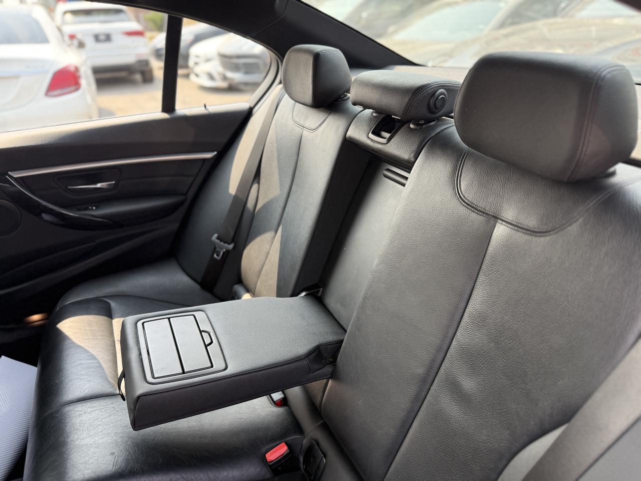 2018 BMW 3 Series 330i //M SPORT | SUNROOF | LOADED Photo