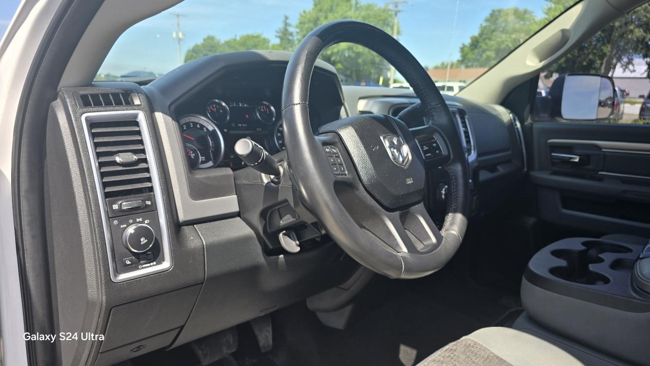 2017 RAM 3500 SLT - Photo #22