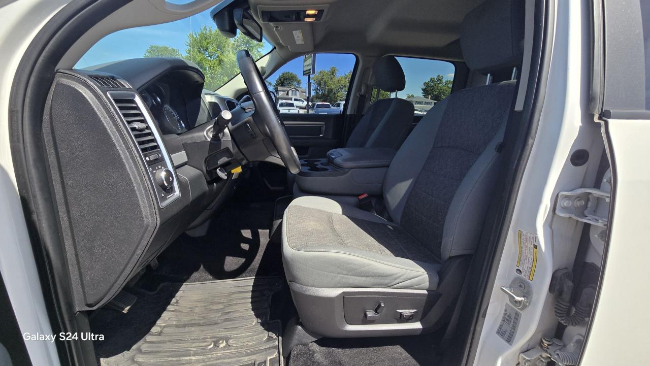 2017 RAM 3500 SLT - Photo #19