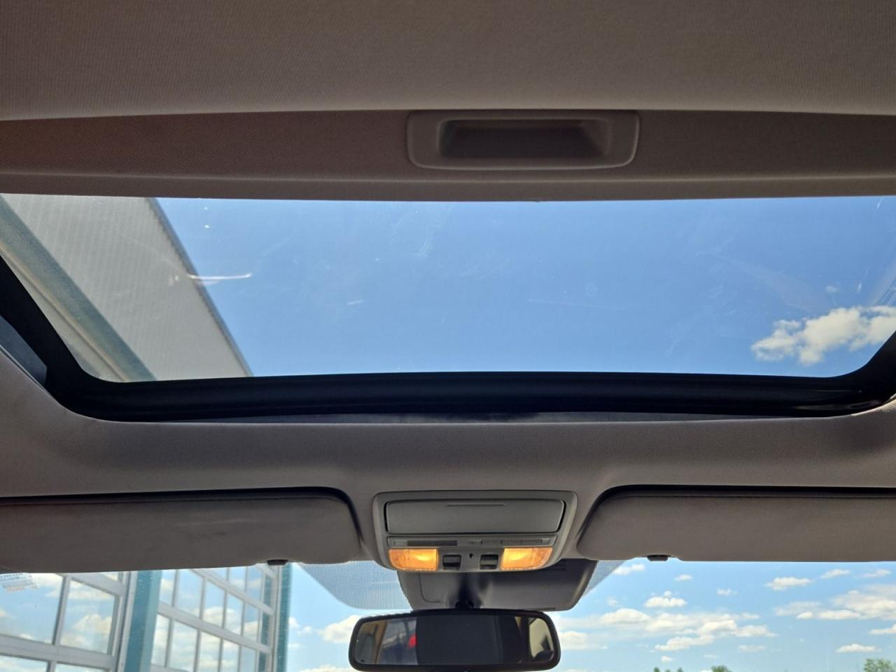 2018 Honda CR-V EX-L Photo2