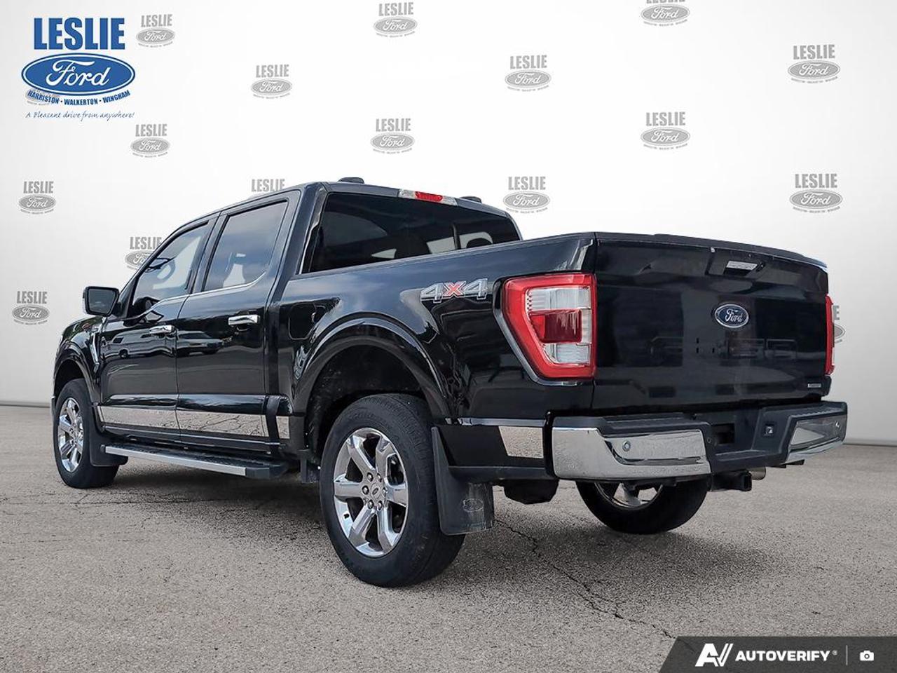 2022 Ford F-150 Lariat 4WD SuperCrew 5.5' Box Photo3