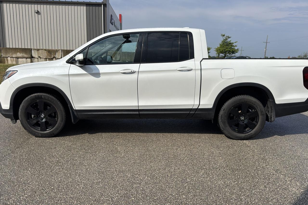 2020 Honda Ridgeline Black Edition Photo1