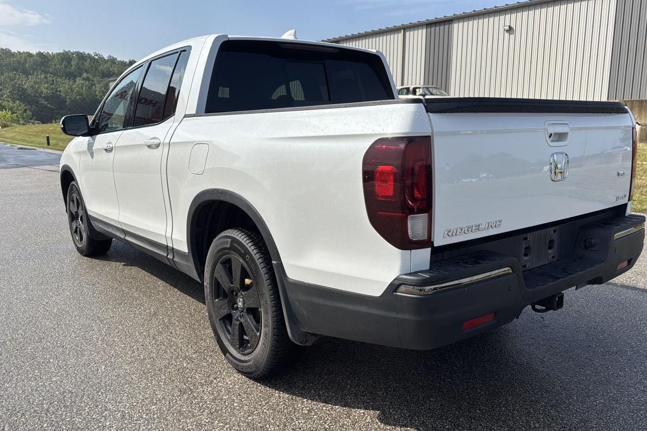 2020 Honda Ridgeline Black Edition Photo2