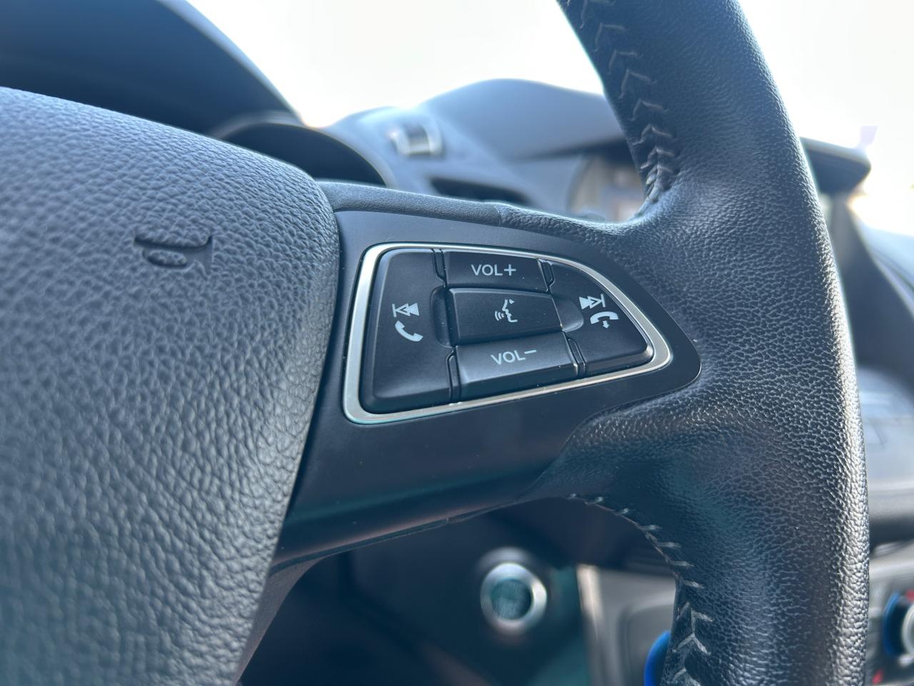 2019 Ford Escape SEL - Photo #15