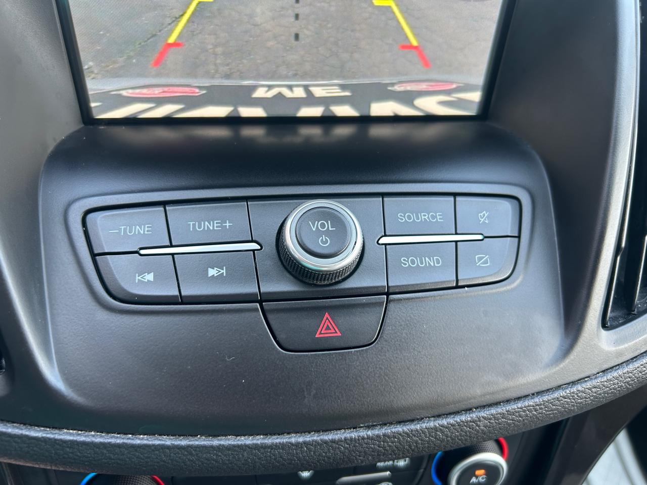 2019 Ford Escape SEL - Photo #11