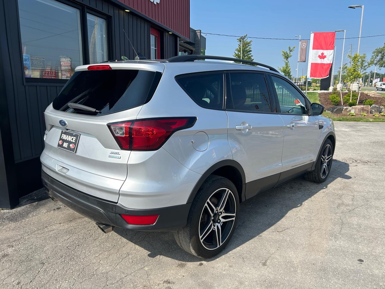 2019 Ford Escape SEL - Photo #3