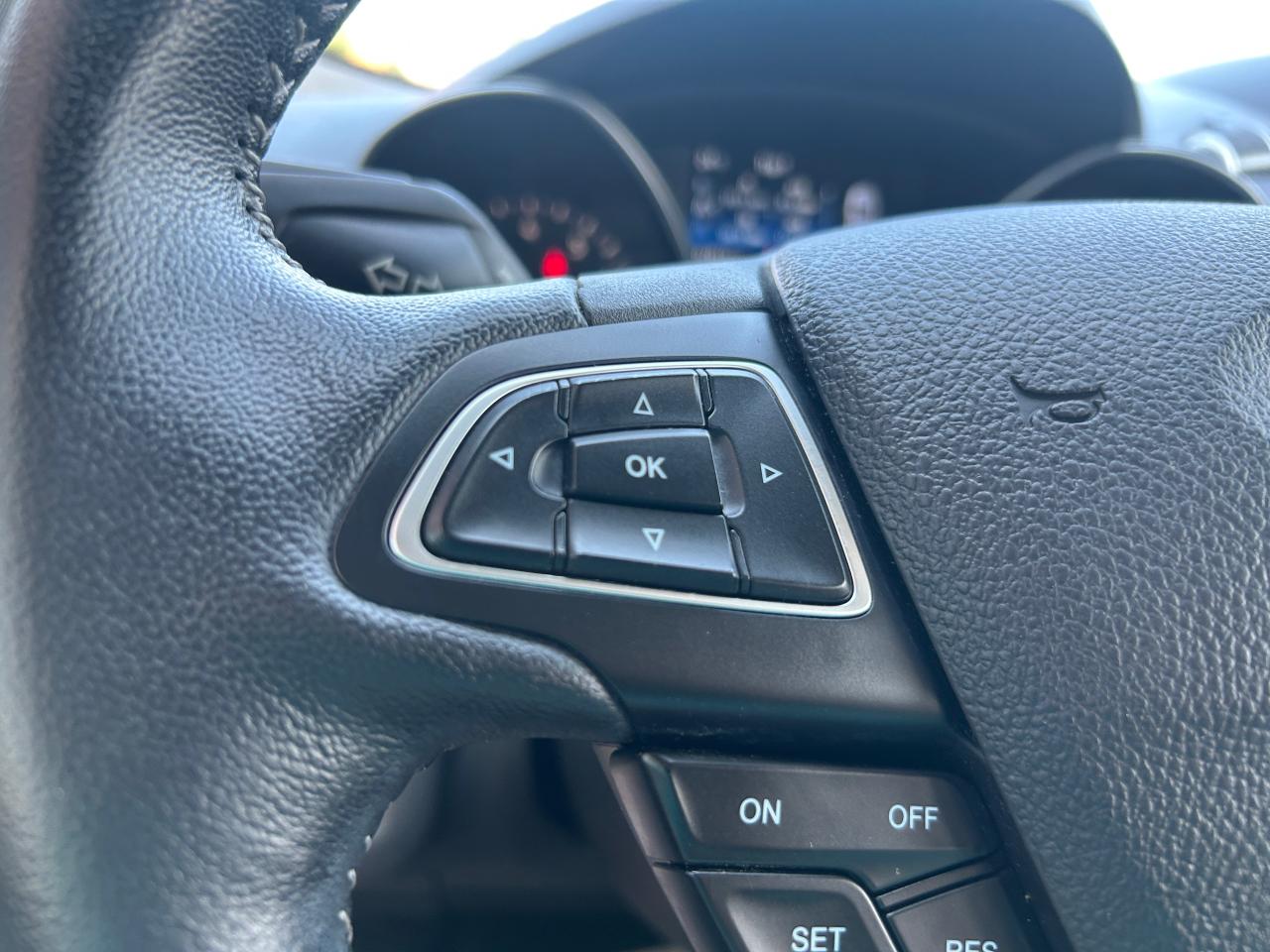 2019 Ford Escape SEL - Photo #17