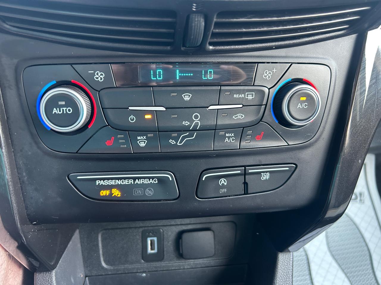 2019 Ford Escape SEL - Photo #12