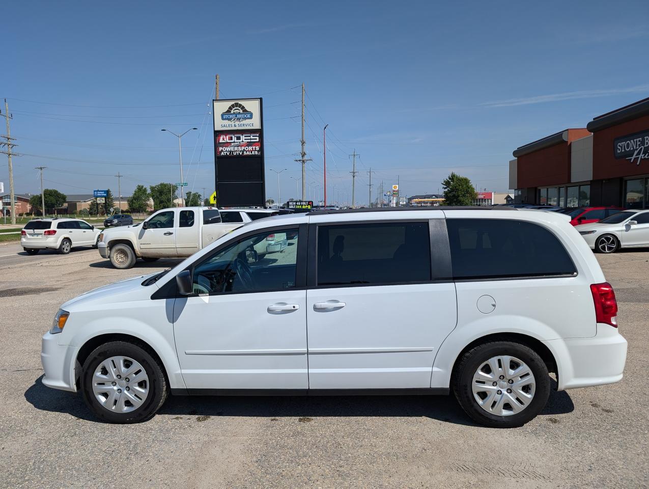 2016 Dodge Grand Caravan SXT | LOW KMS | 7 PASSENGER | Stow 'n Go - Photo #2