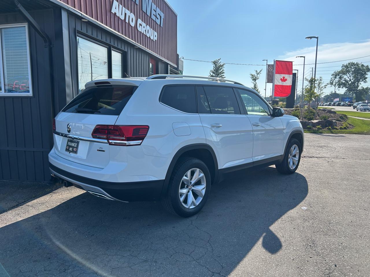 2019 Volkswagen Atlas Comfortline - Photo #2