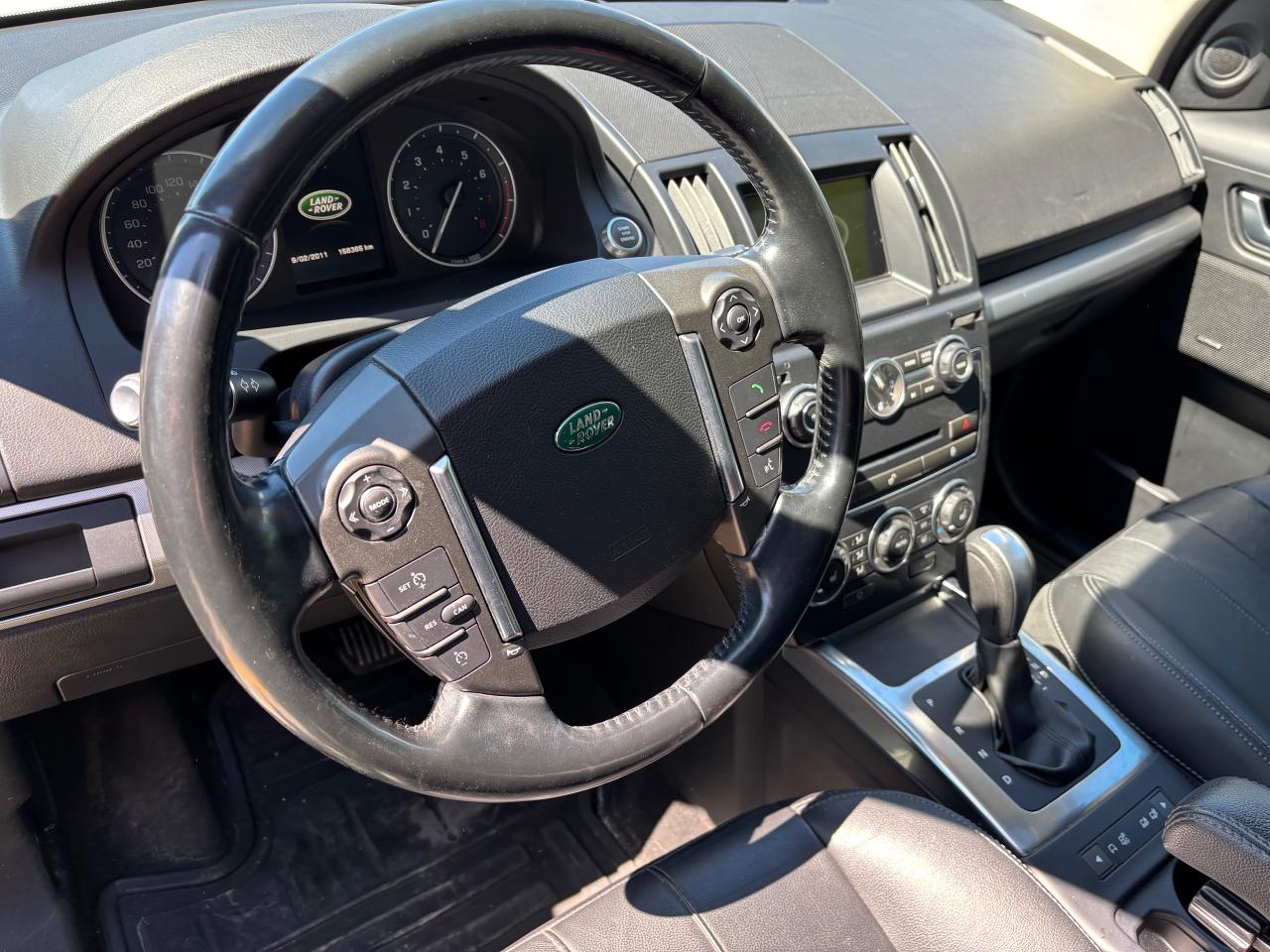 2014 Land Rover LR2  - Photo #9