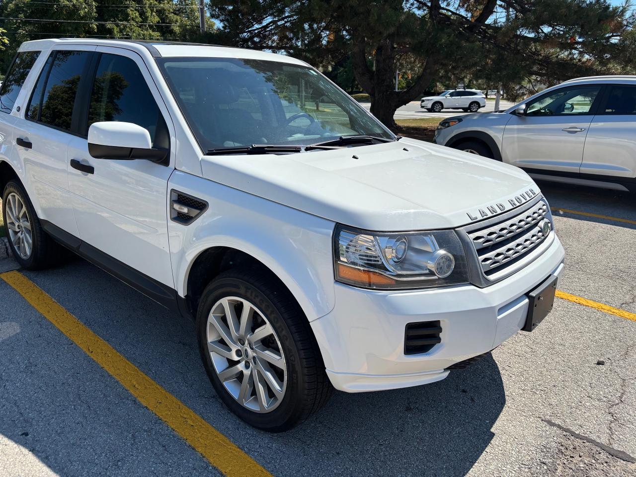 2014 Land Rover LR2  - Photo #2