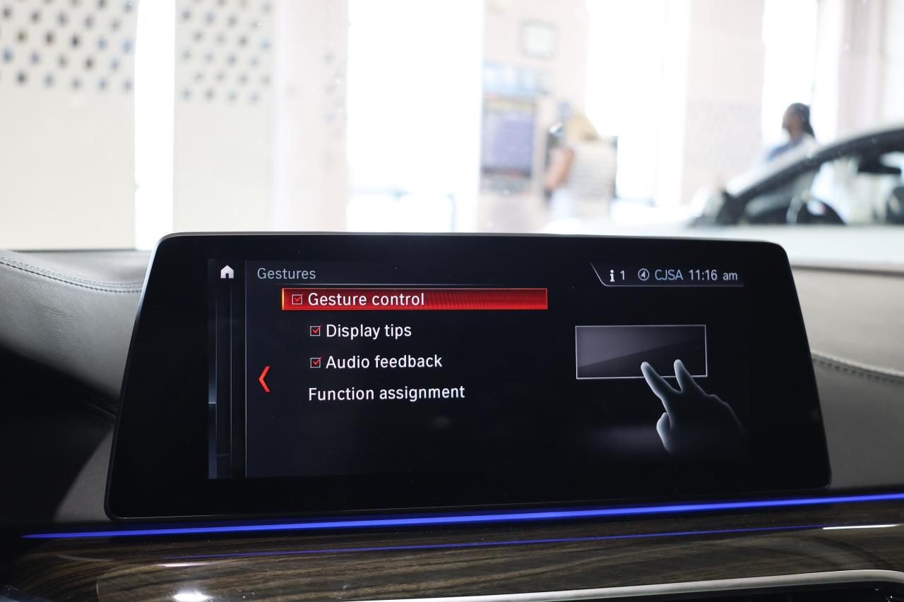 2019 BMW 5 Series M550i xDrive - HEADSUP|MASSAGE|BLINDSPOT|360CAM - Photo #21