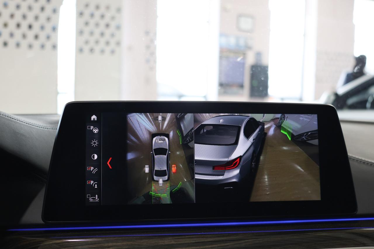 2019 BMW 5 Series M550i xDrive - HEADSUP|MASSAGE|BLINDSPOT|360CAM - Photo #17