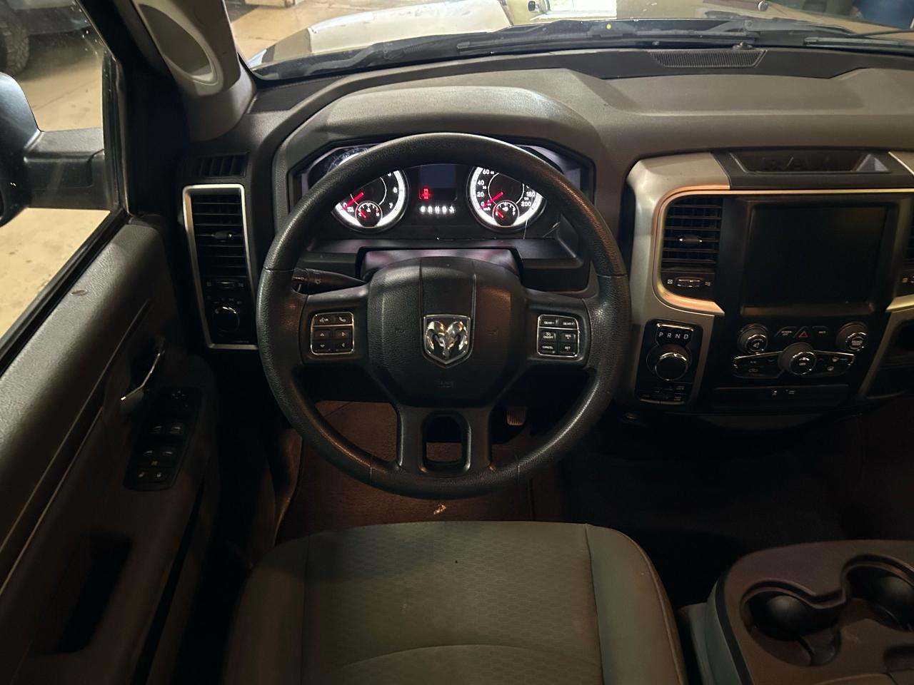 2016 RAM 1500 SLT - Photo #15