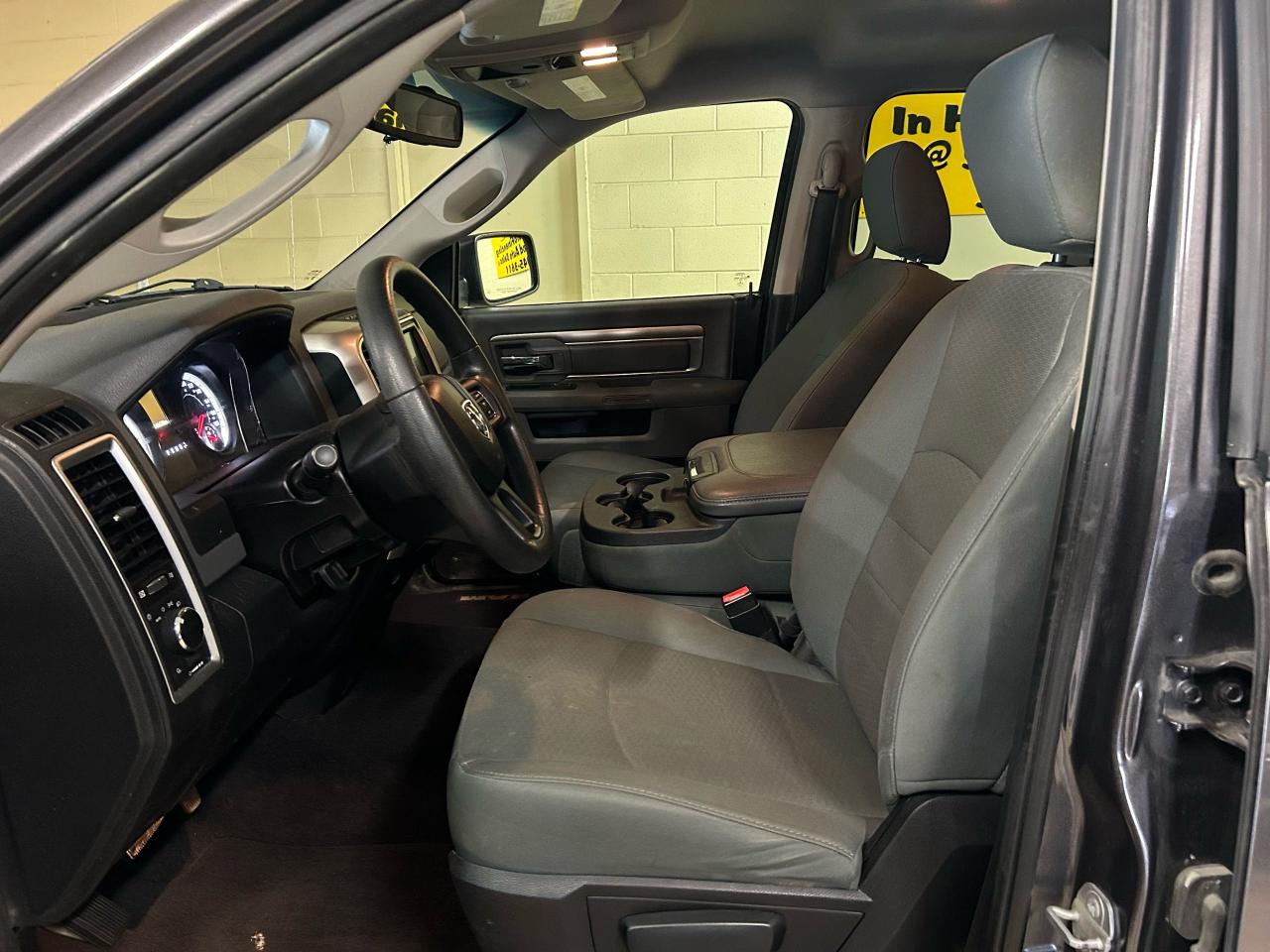 2016 RAM 1500 SLT - Photo #8