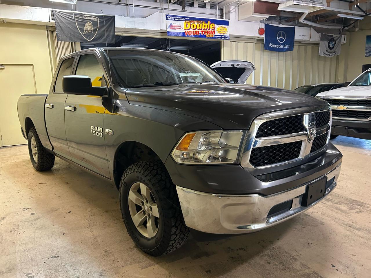 2016 RAM 1500 SLT - Photo #5