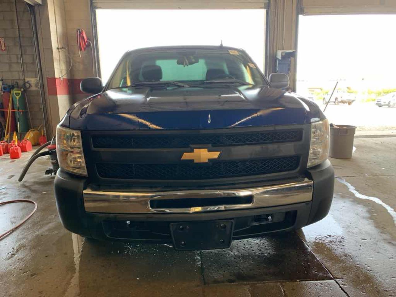 2013 Chevrolet Silverado 1500  - Photo #2
