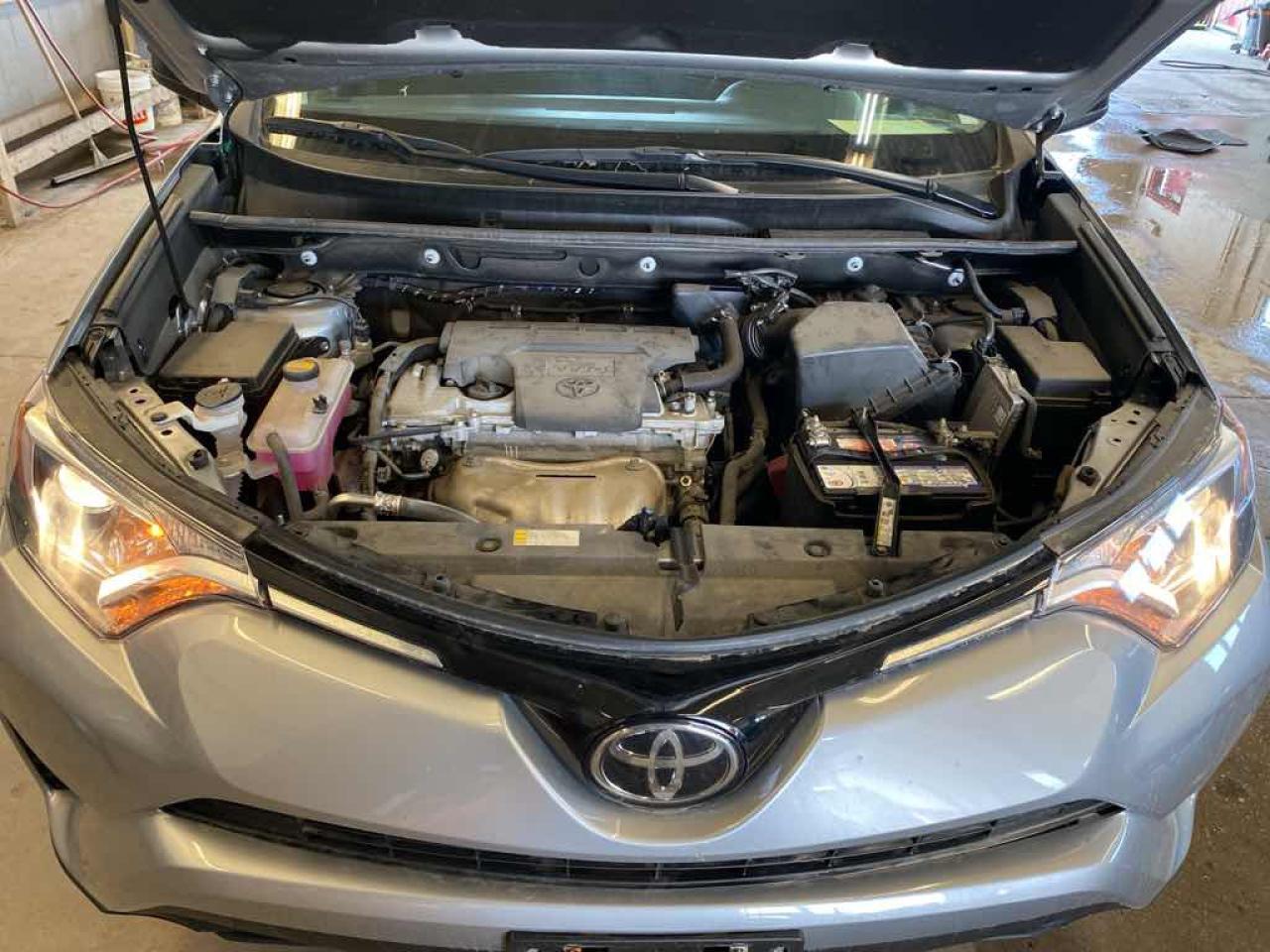 2018 Toyota RAV4 LE - Photo #7
