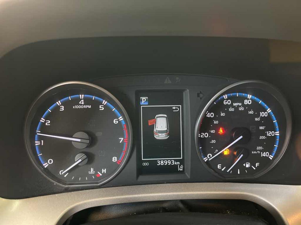 2018 Toyota RAV4 LE - Photo #9