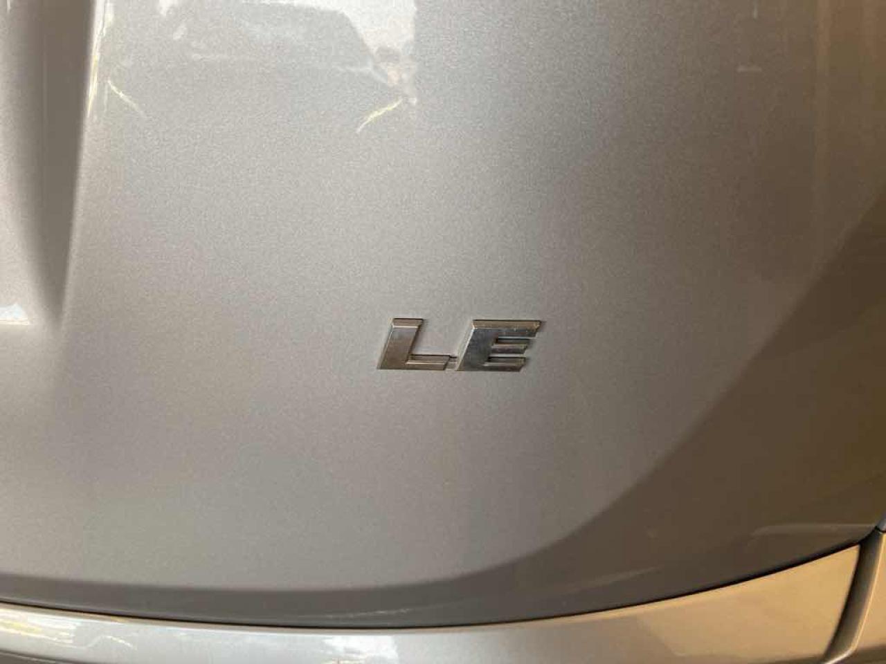2018 Toyota RAV4 LE - Photo #19