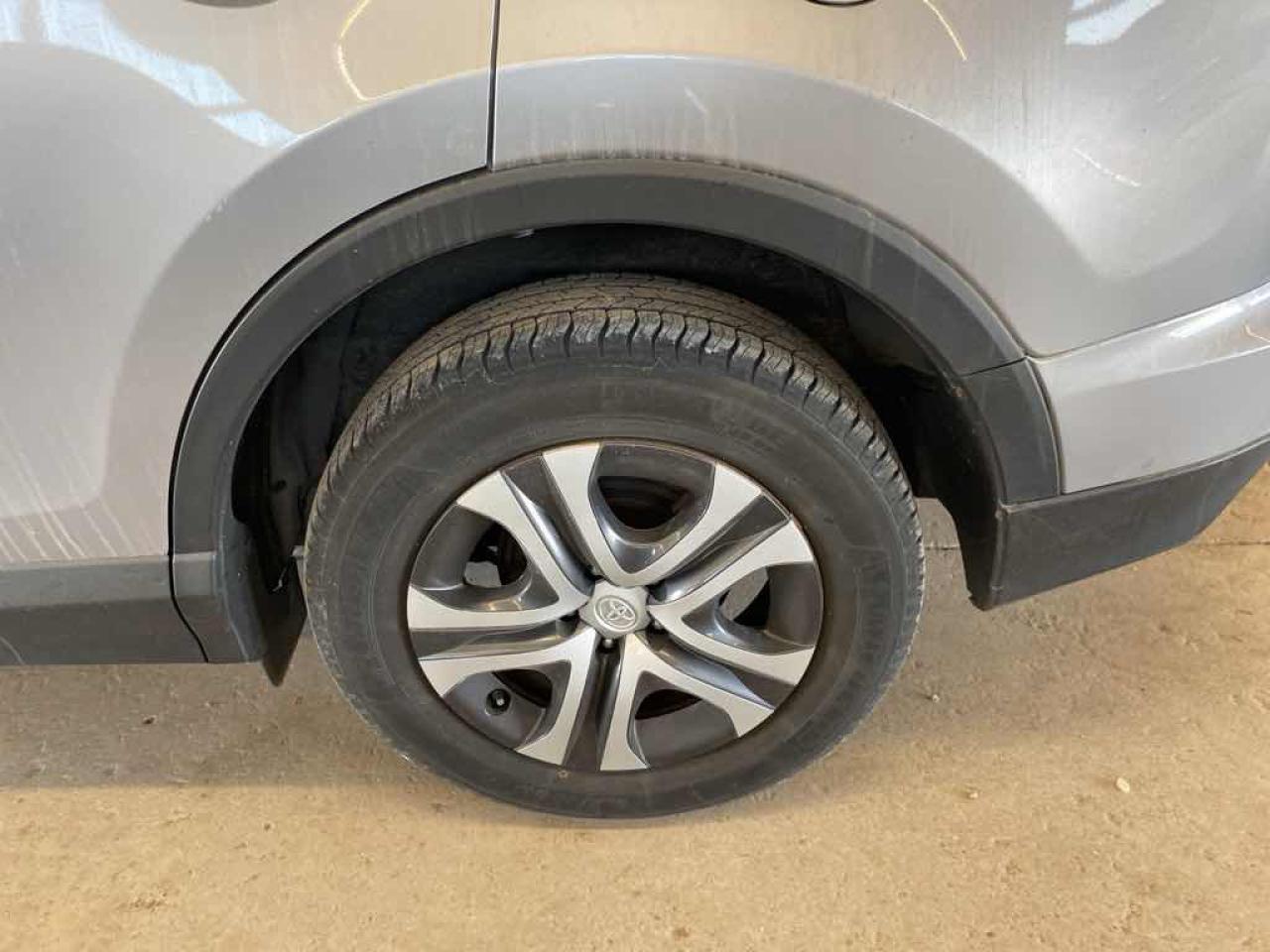 2018 Toyota RAV4 LE - Photo #21