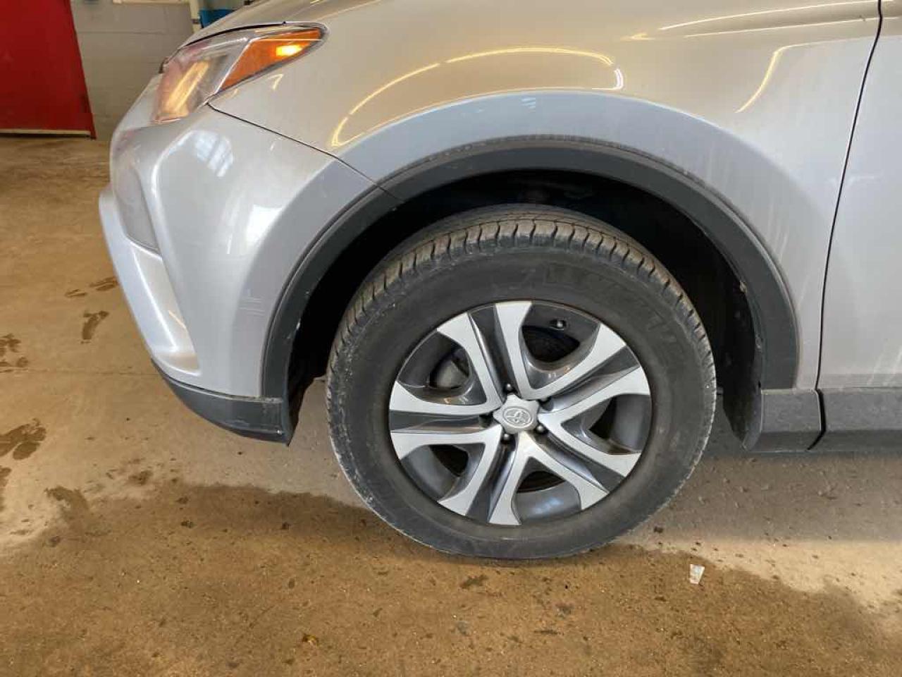2018 Toyota RAV4 LE - Photo #23