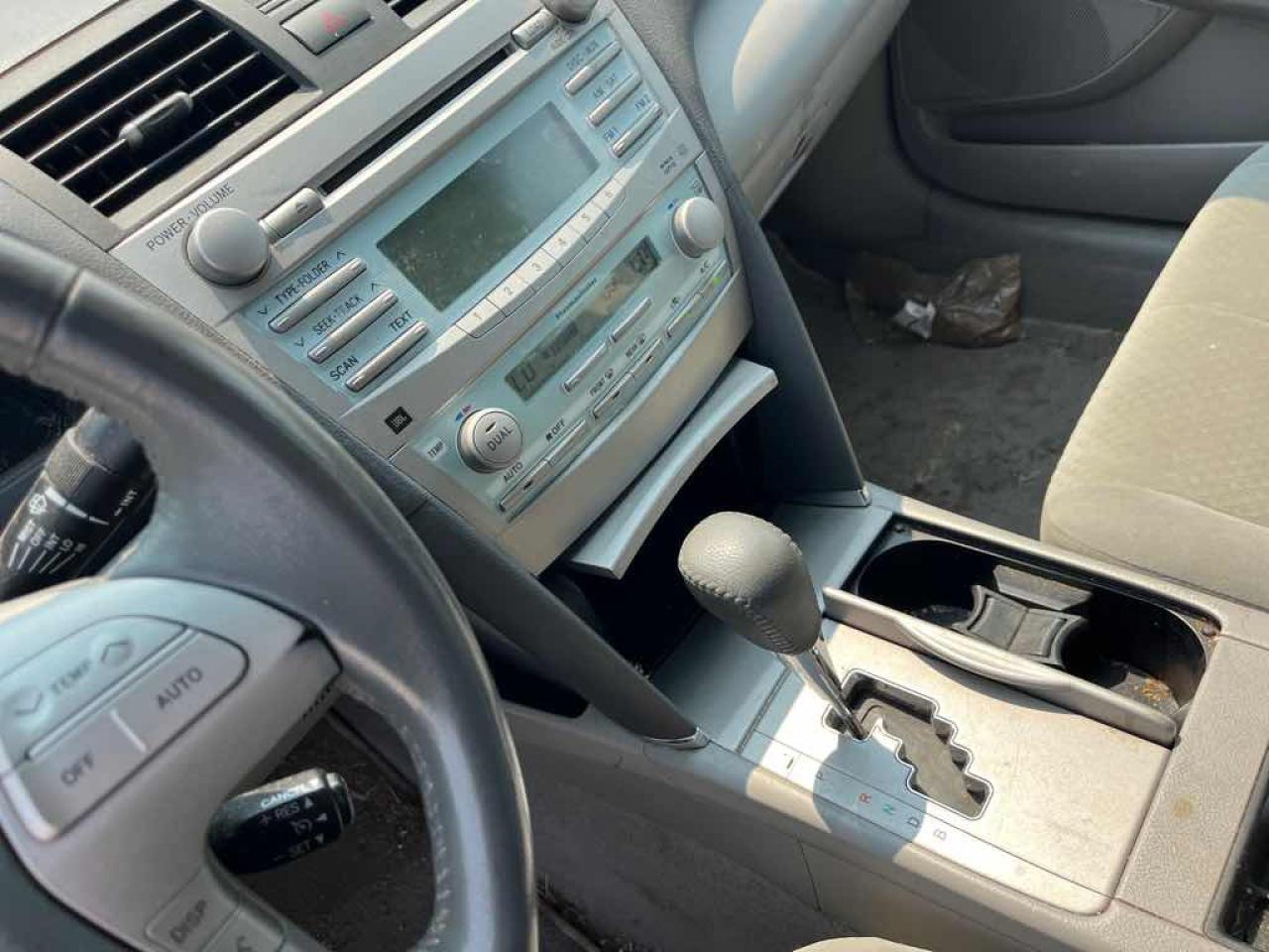 2009 Toyota Camry Hybrid - Photo #10