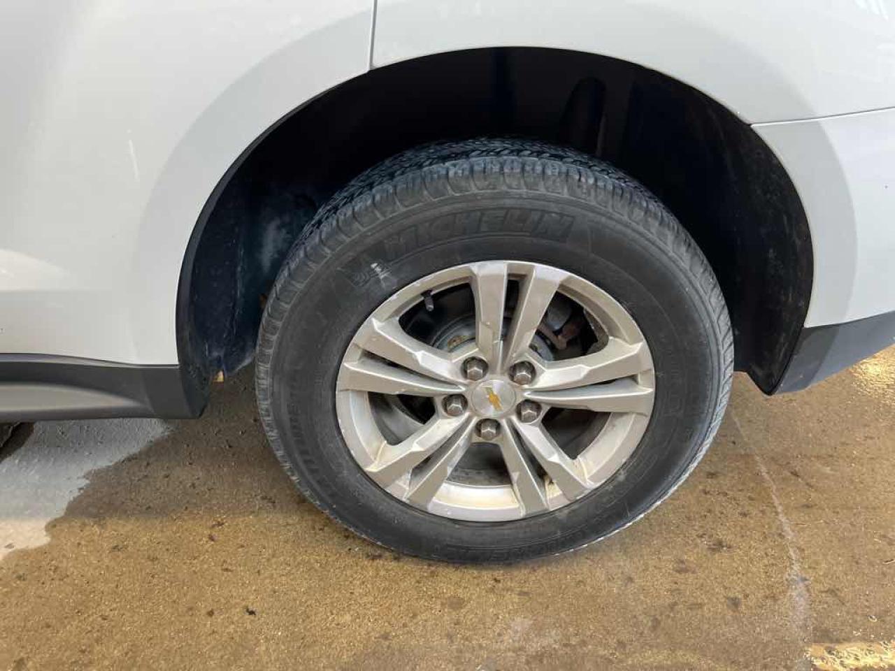 2015 Chevrolet Equinox LS - Photo #15