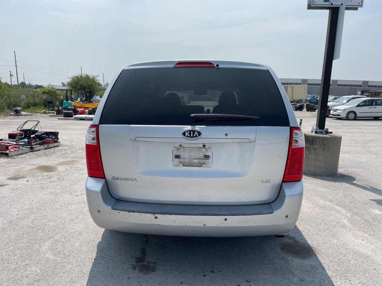 2007 Kia Sedona LX - Photo #5