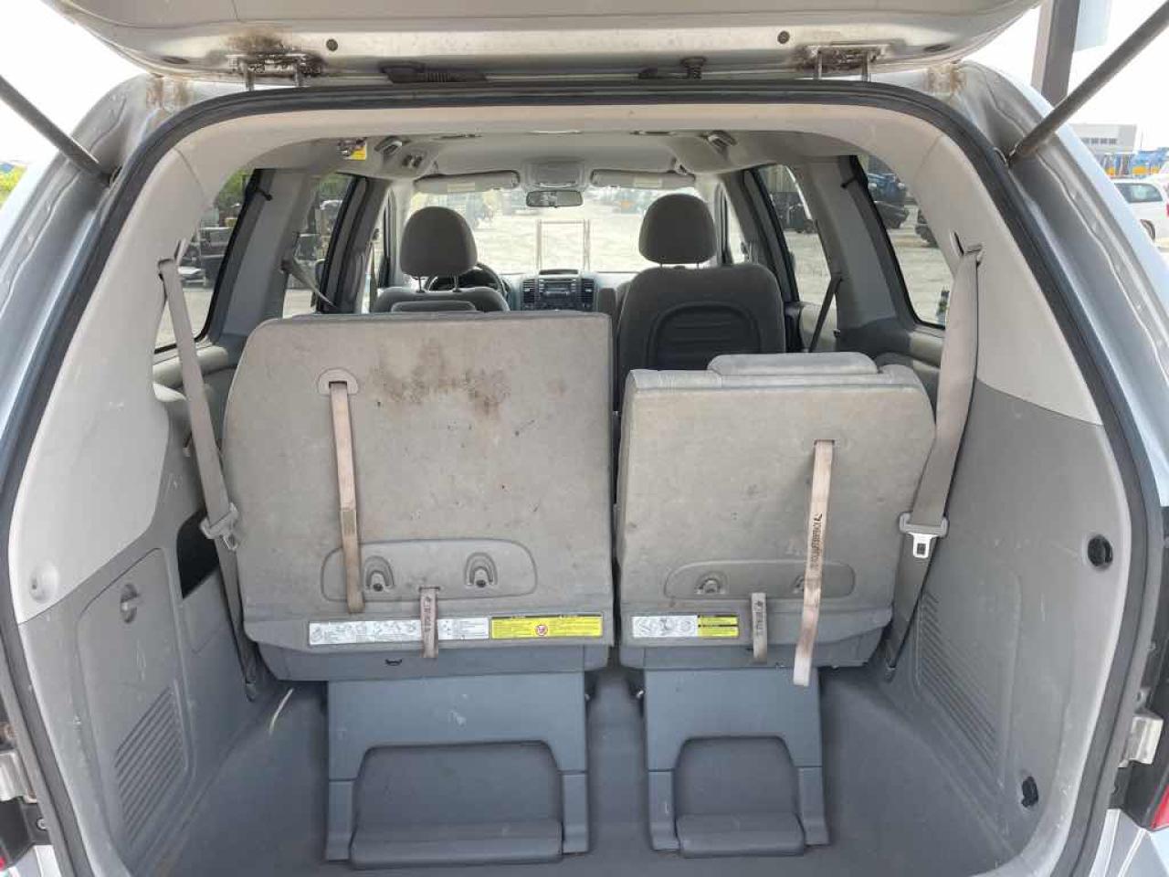 2007 Kia Sedona LX - Photo #22