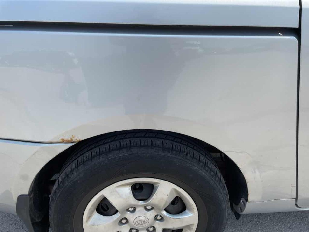 2007 Kia Sedona LX - Photo #26