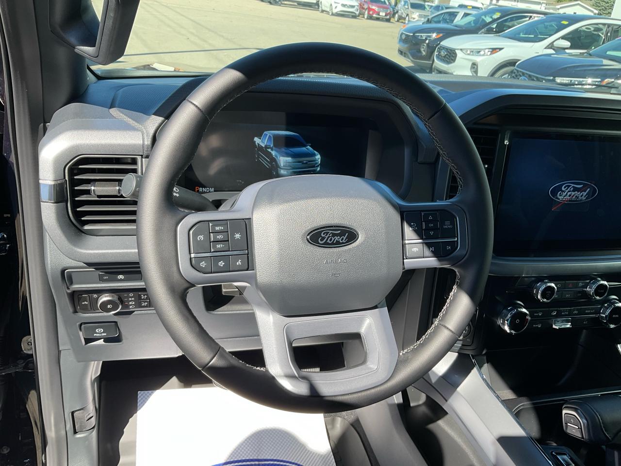 2025 Ford F-150 XLT Photo5