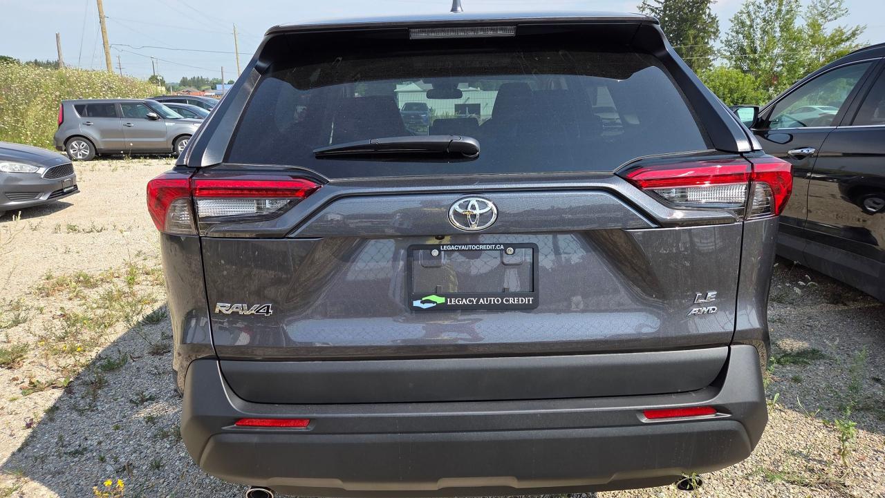 2025 Toyota RAV4 LE AWD Photo3