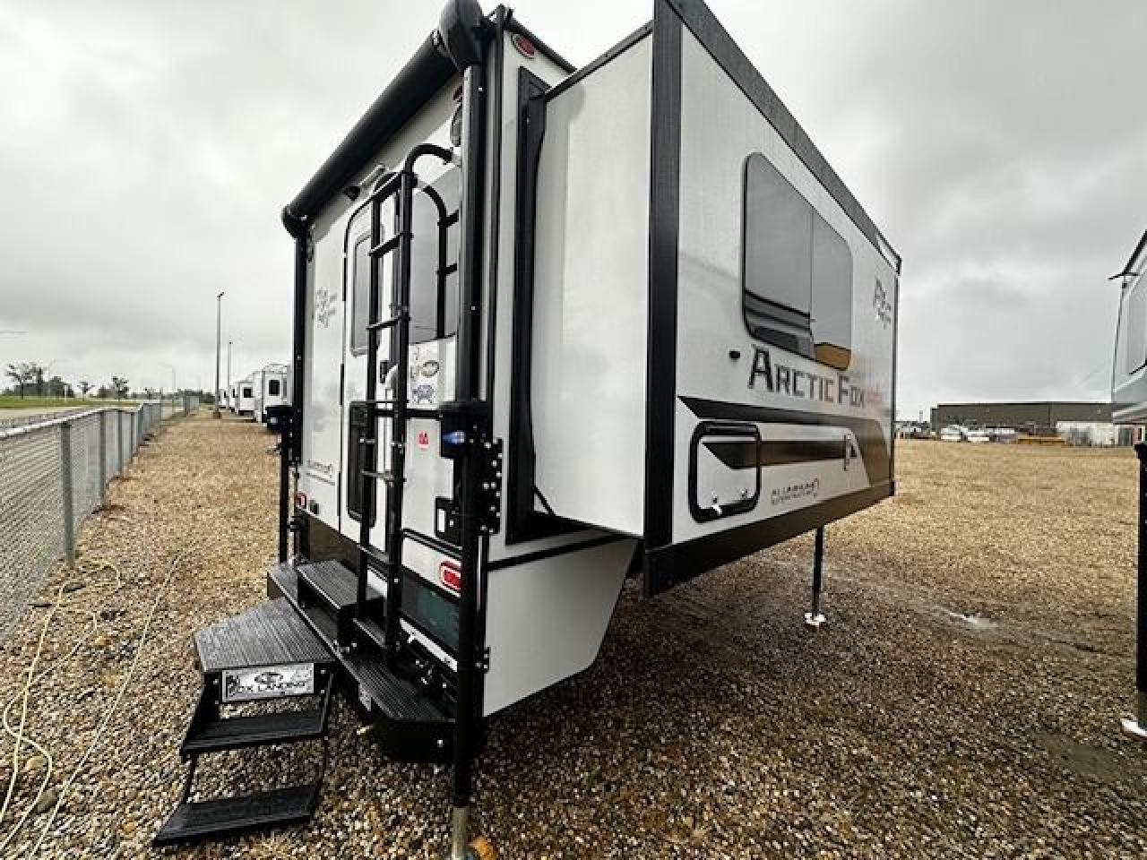 2026 ARCTIC FOX 990 