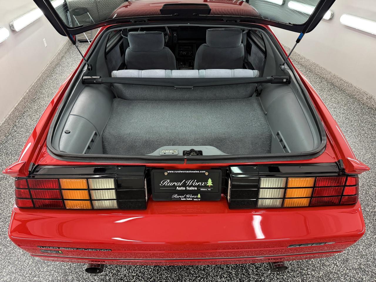 1986 Chevrolet Camaro Z28 IROC - Photo #13
