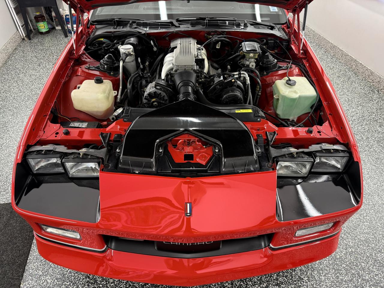 1986 Chevrolet Camaro Z28 IROC - Photo #12