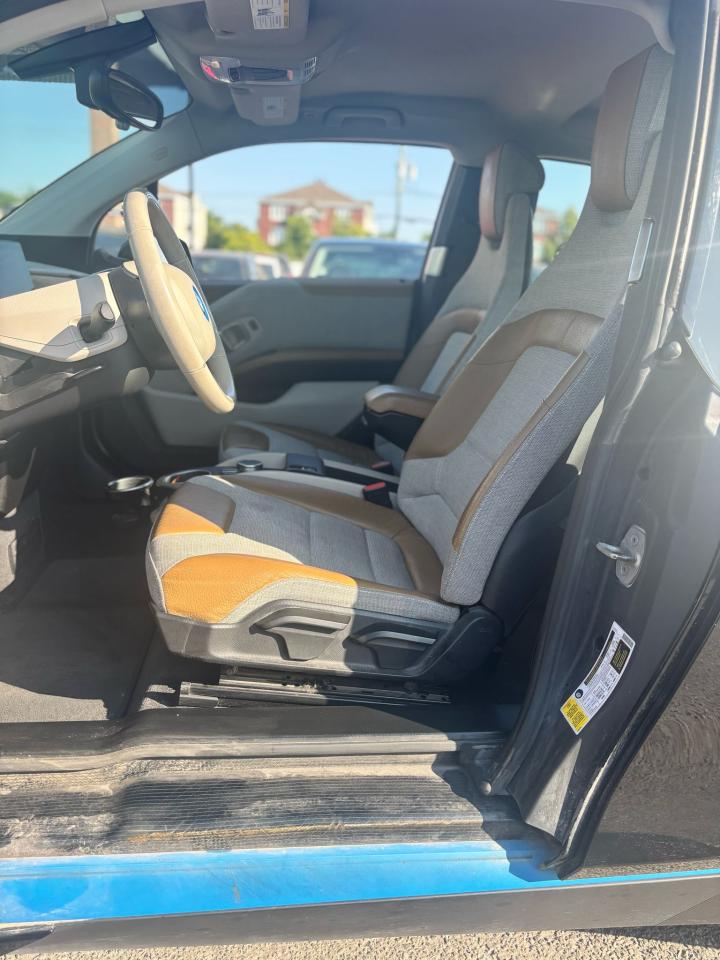 2017 BMW i3  - Photo #10