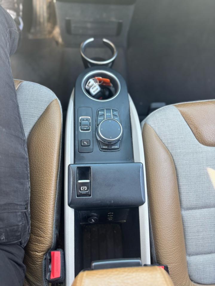 2017 BMW i3  - Photo #14