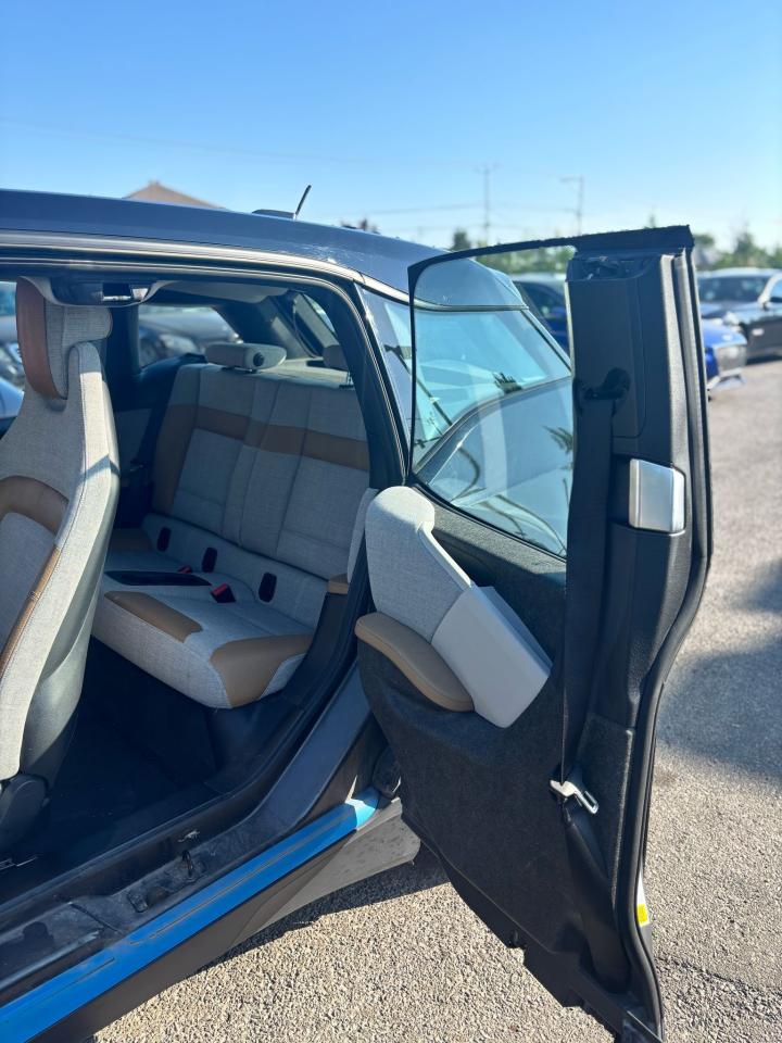 2017 BMW i3  - Photo #18