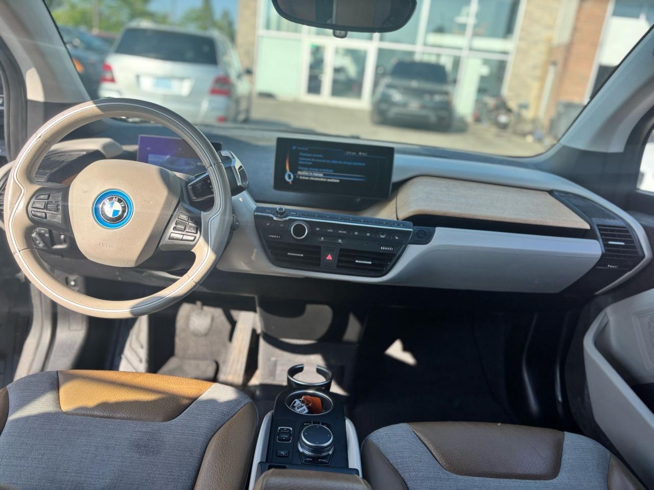 2017 BMW i3  - Photo #16