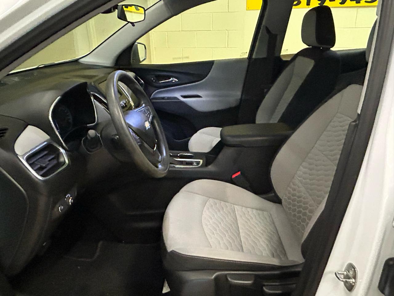 2020 Chevrolet Equinox LS - Photo #13