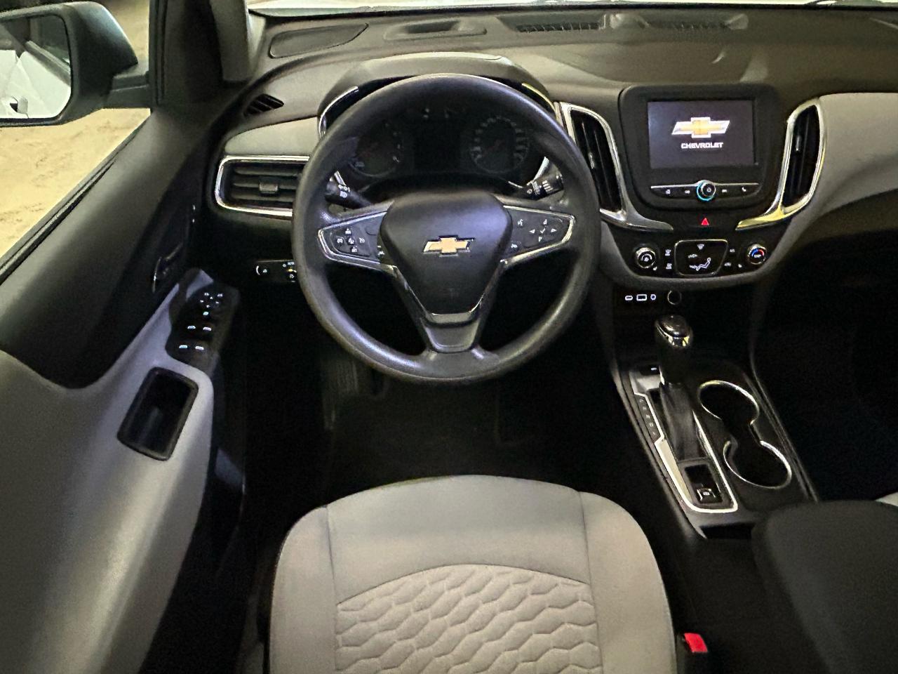 2020 Chevrolet Equinox LS - Photo #10