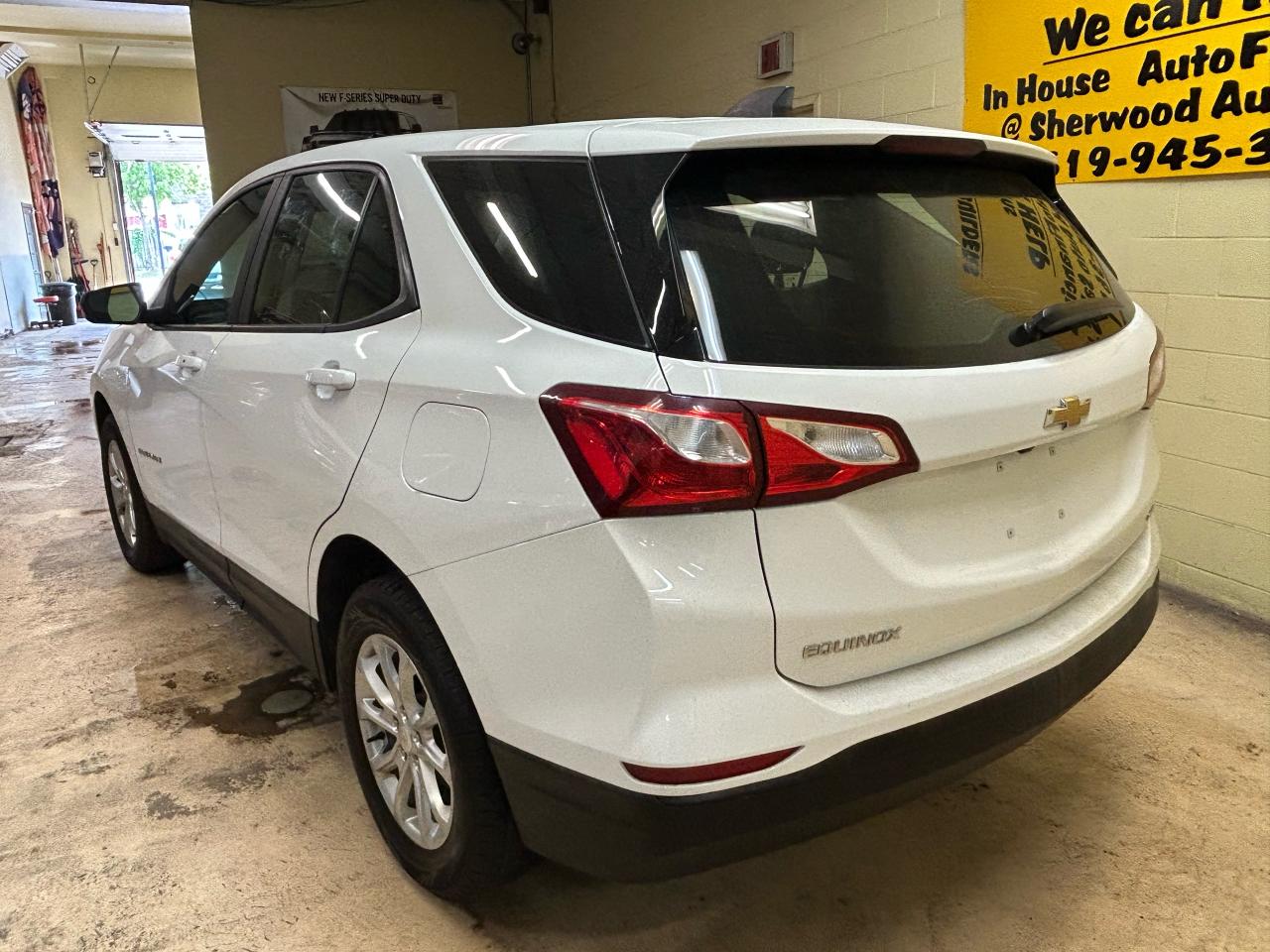 2020 Chevrolet Equinox LS - Photo #4
