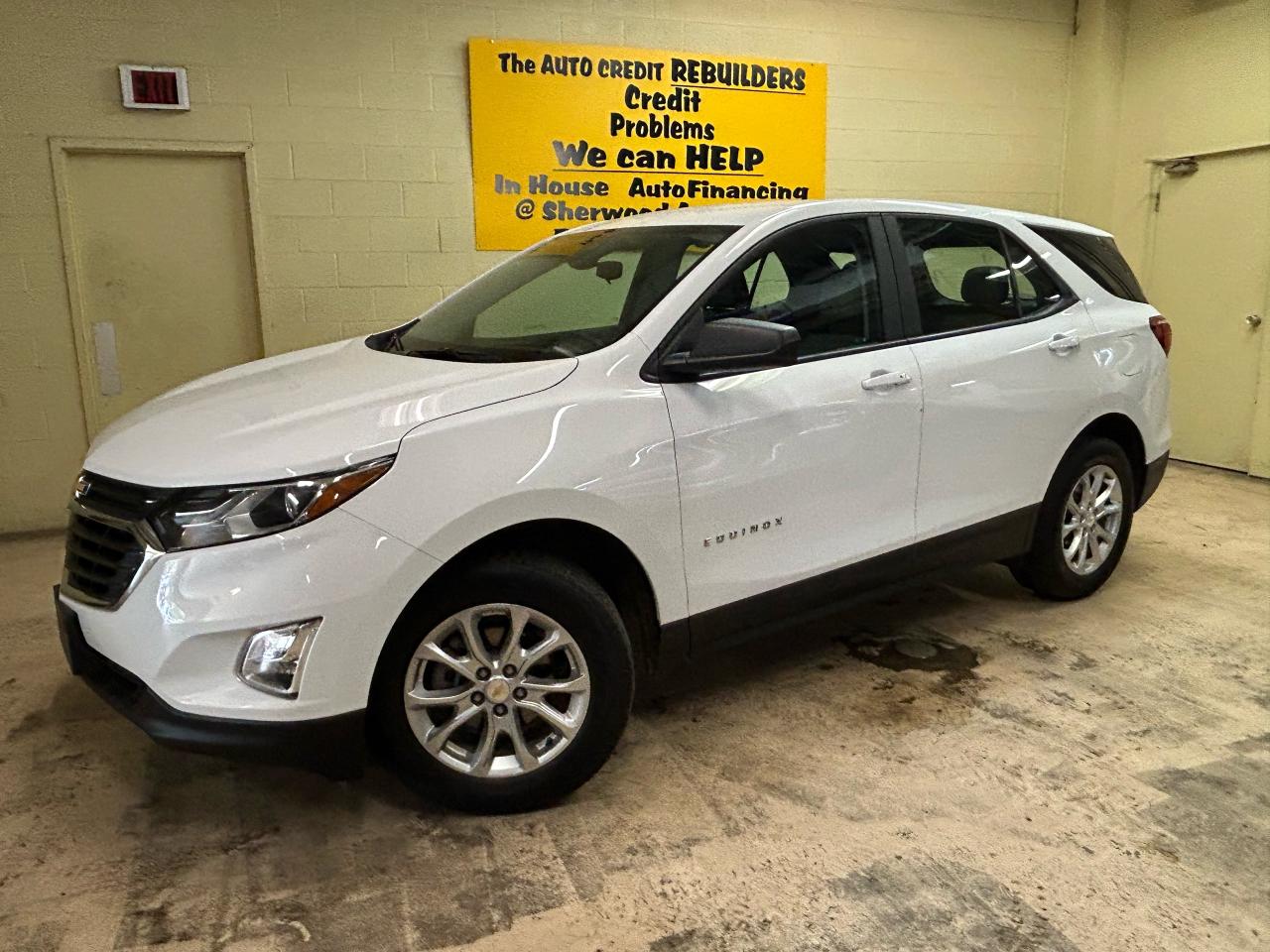 2020 Chevrolet Equinox LS - Photo #2