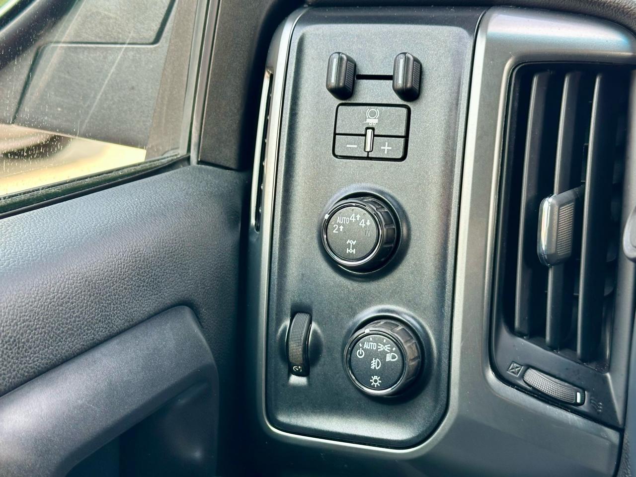 2017 Chevrolet Silverado 1500 LT - Photo #16