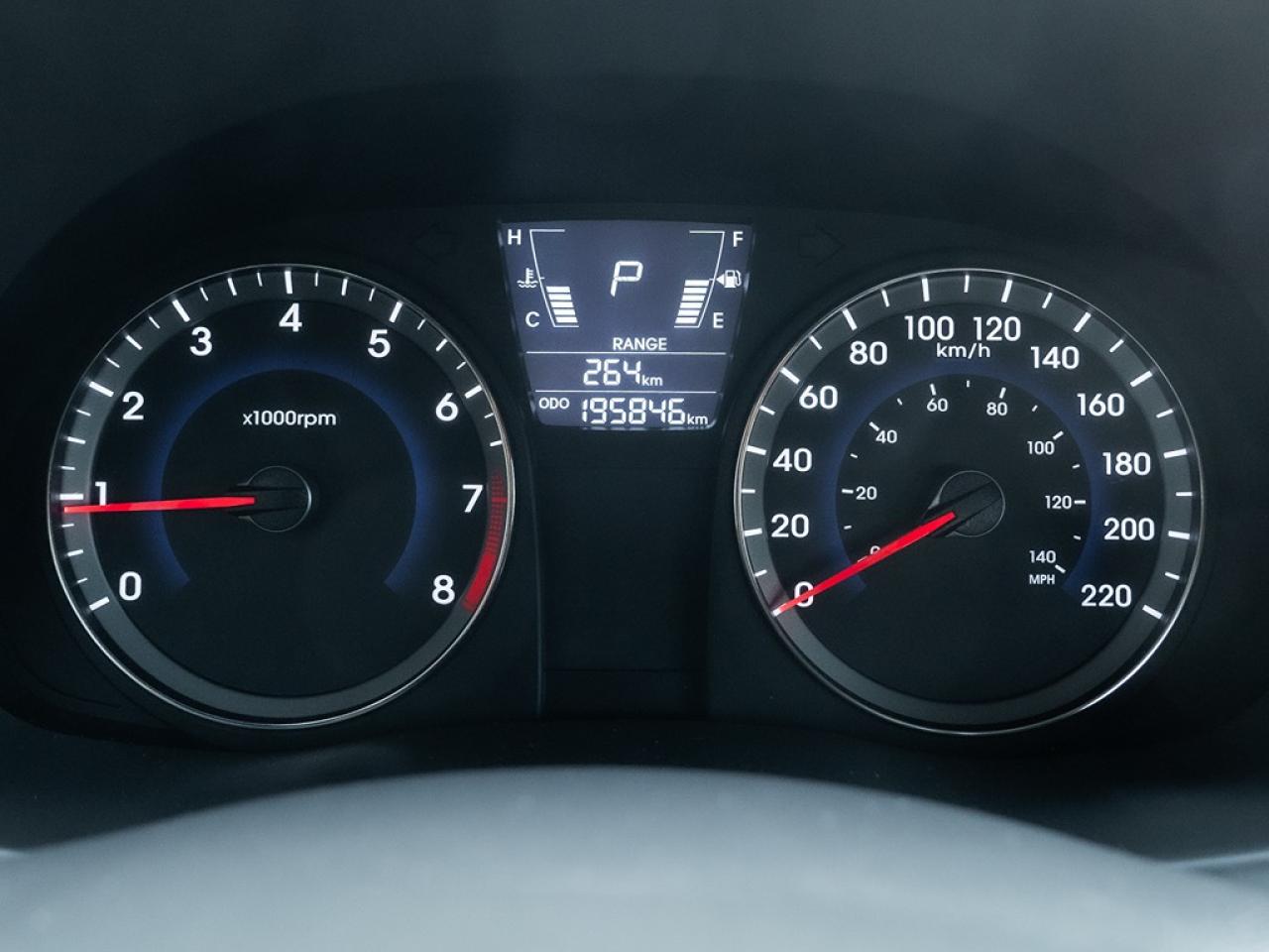 2013 Hyundai Accent GL Photo14