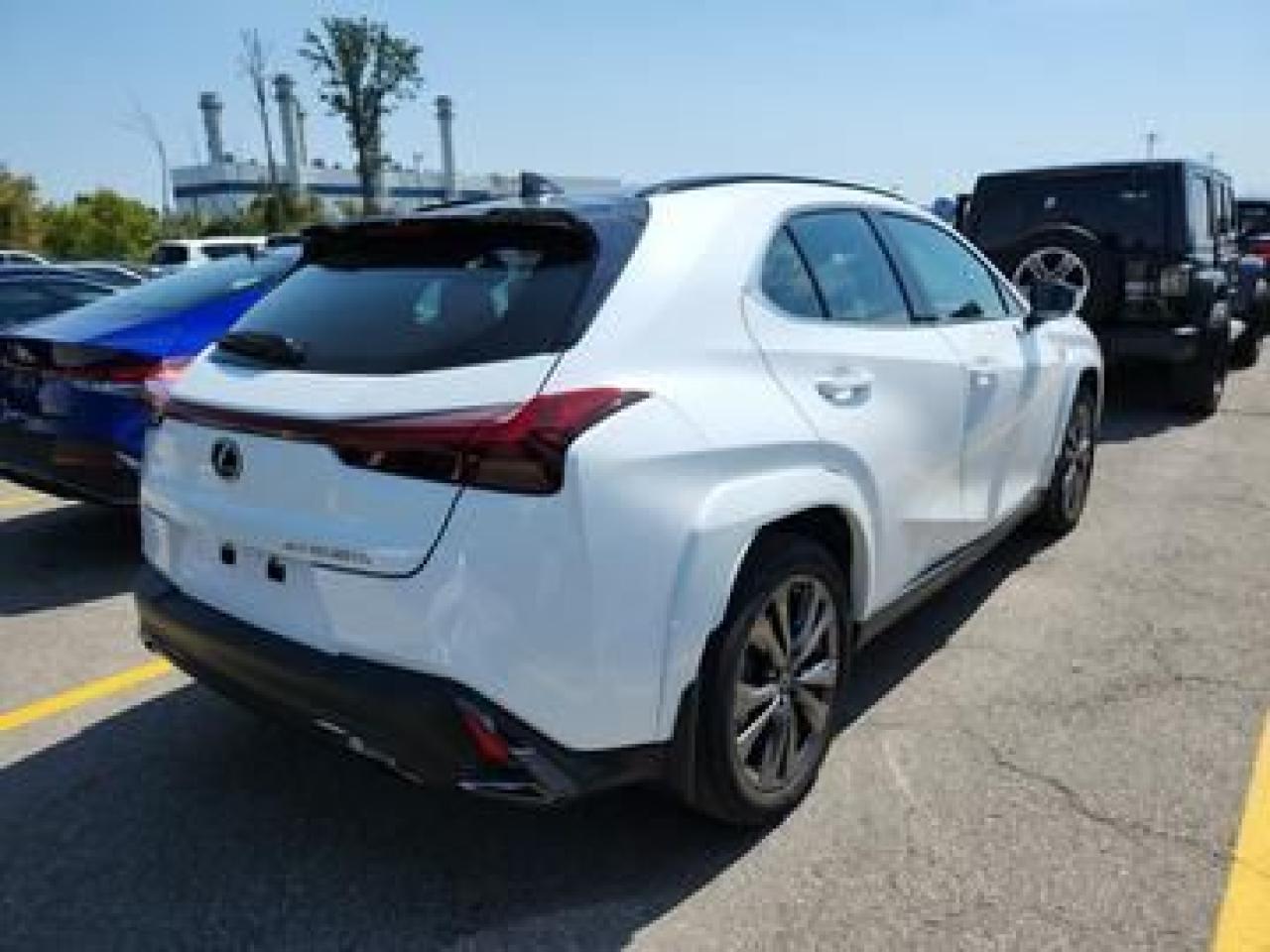 2024 Lexus UX UX 250H - Photo #2